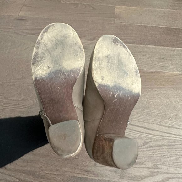 BP Trolley Booties 5.5 Taupe Nude Gray Nubuck - Picture 6 of 6